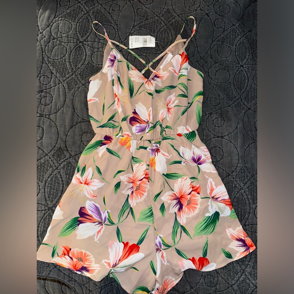 lush NWT tropic floral romper